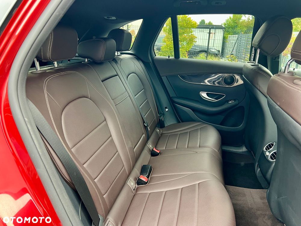 Mercedes-Benz GLC 250 4Matic 9G-TRONIC Exclusive - 19