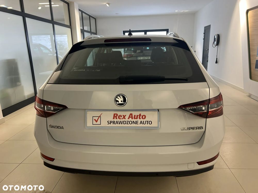 Skoda Superb 2.0 TDI Style DSG7 - 8