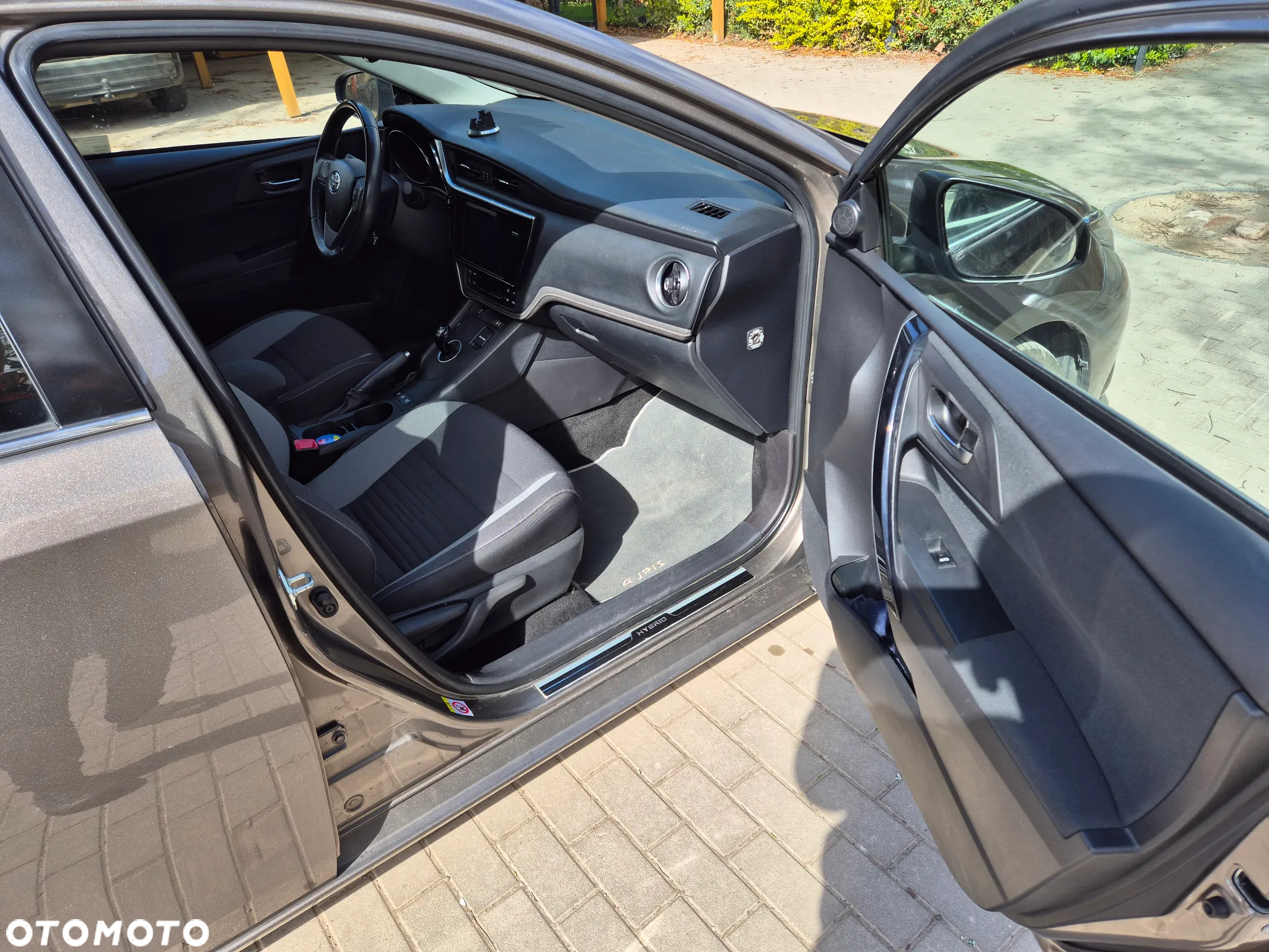 Toyota Auris Hybrid 135 Prestige - 3