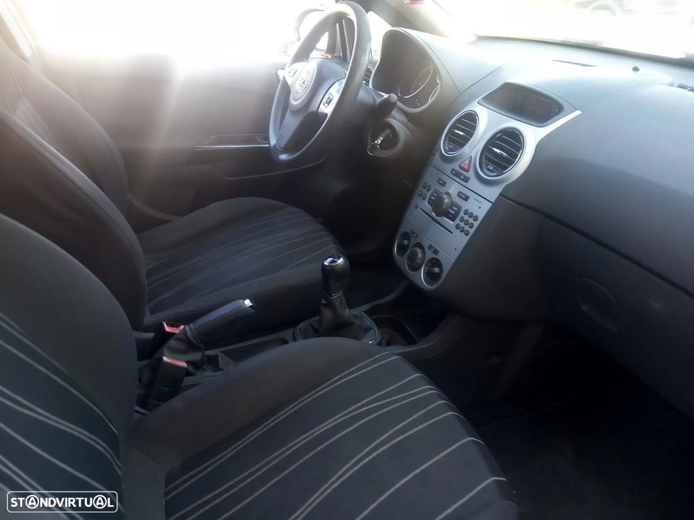 Opel Corsa 1.2 Enjoy - 10