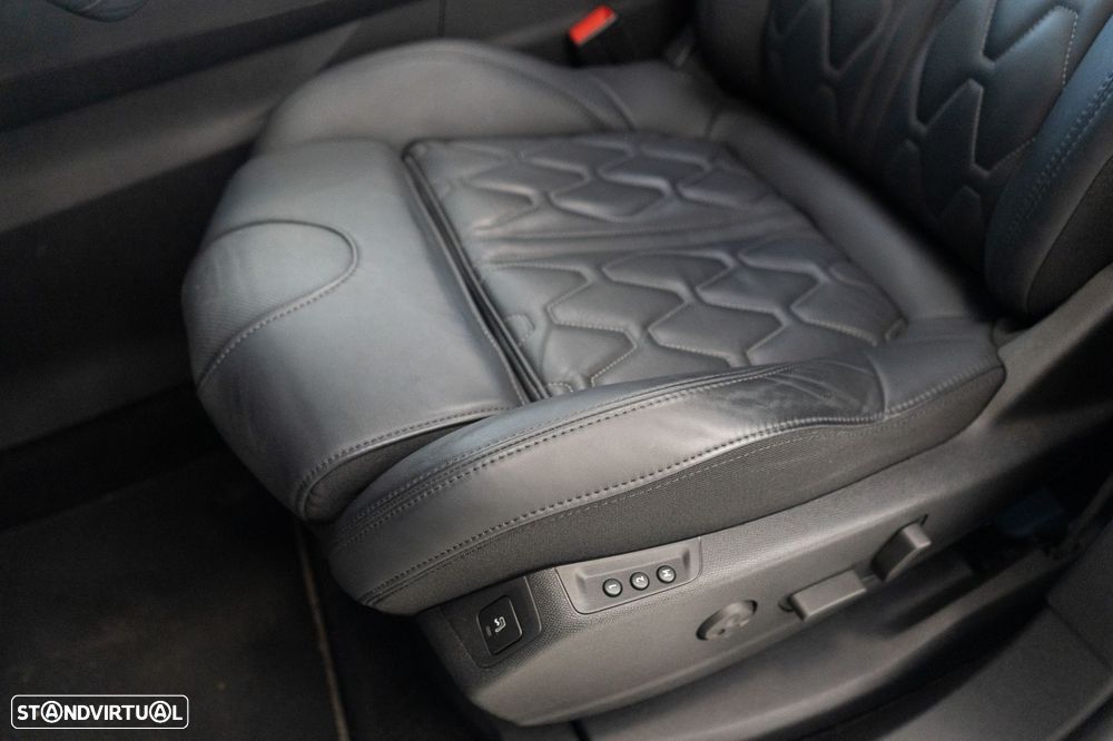 Peugeot 3008 1.6 Hybrid GT e-EAT8 - 7