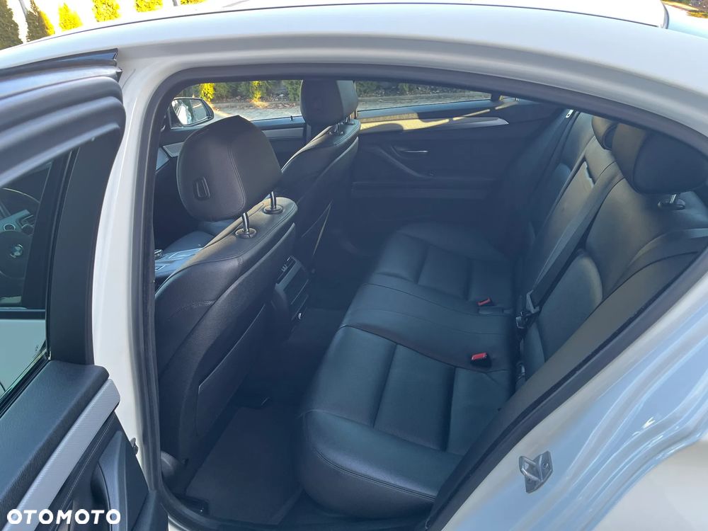 BMW Seria 5 520d xDrive M Sport Edition - 38
