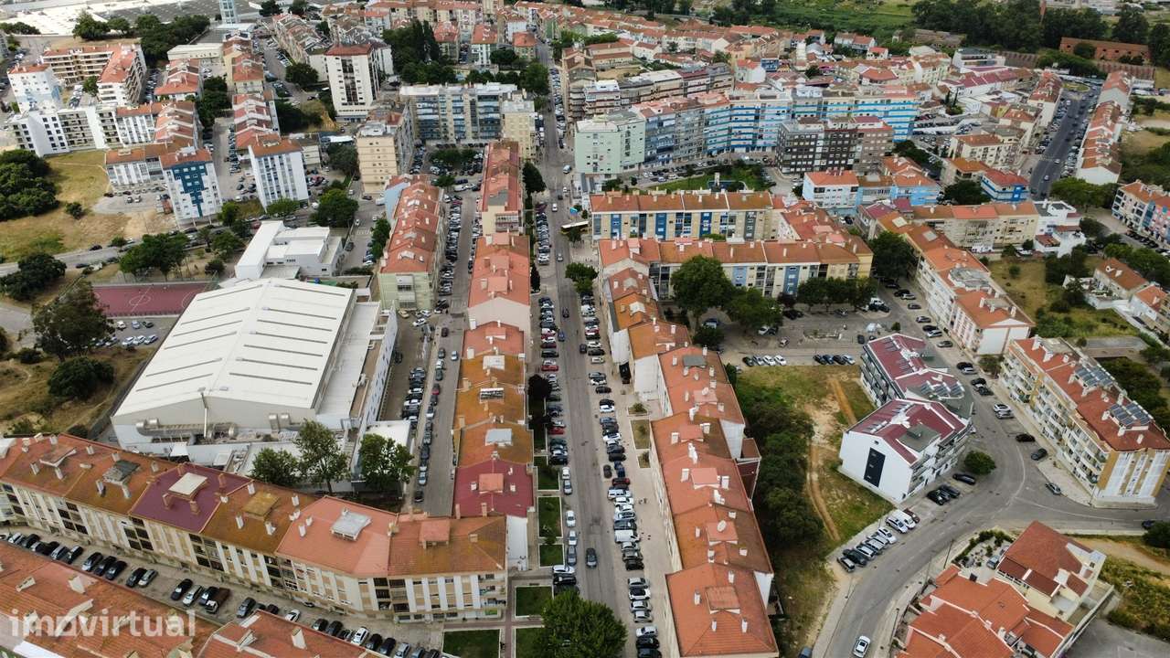 Oportunidade na Torre da Marinha: Apartamento T2 com Excelente Localiz - Grande imagem: 5/25