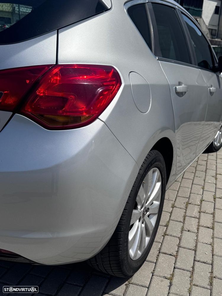Opel Astra 1.7 CDTI Cosmo - 4