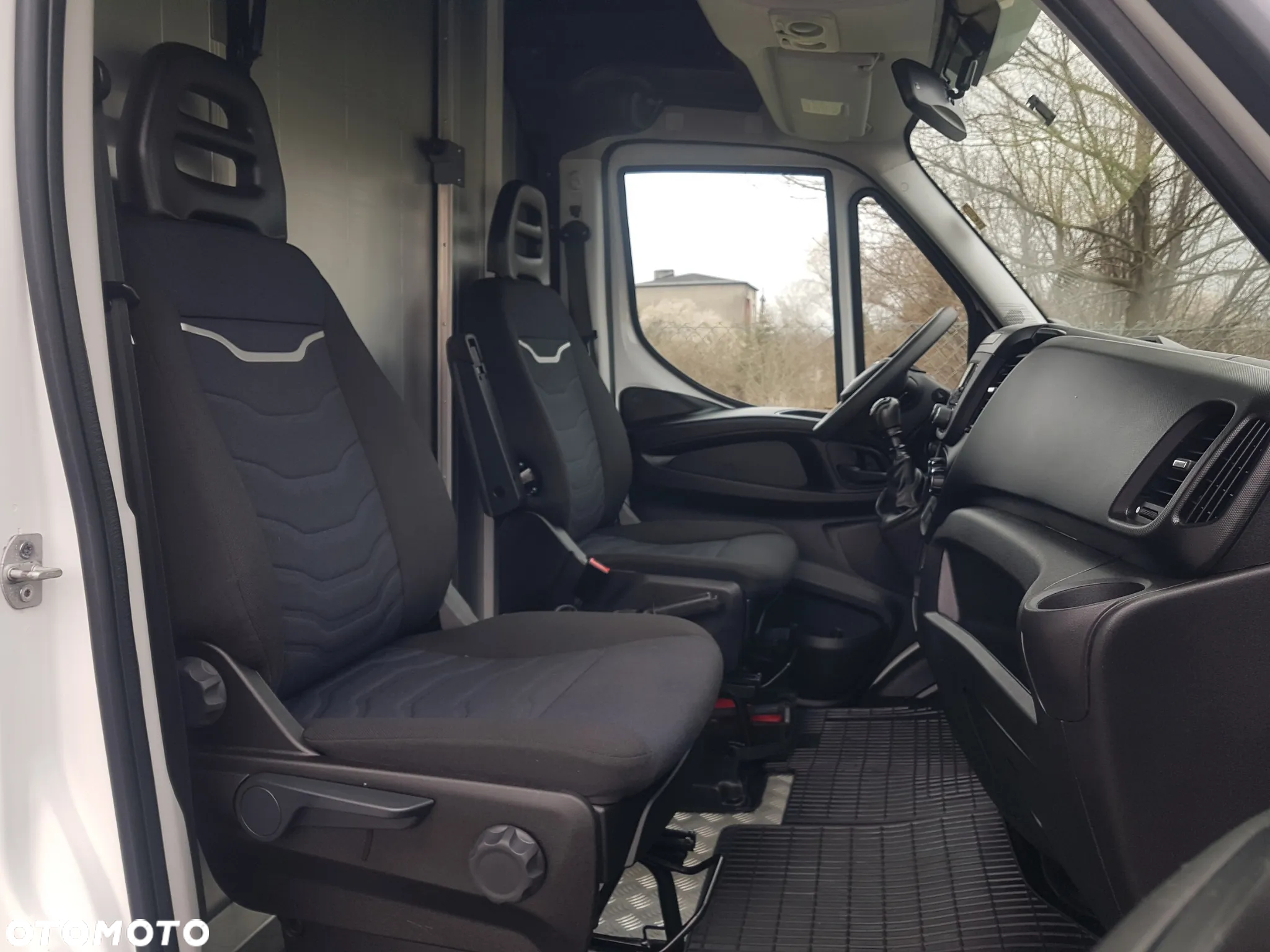 Iveco DAILY KONTENER NISKOPODŁOGOWY 4,43x2,23x2,42 SKLEP BAR FOODTRUCK KAMPER KLIMA - 8