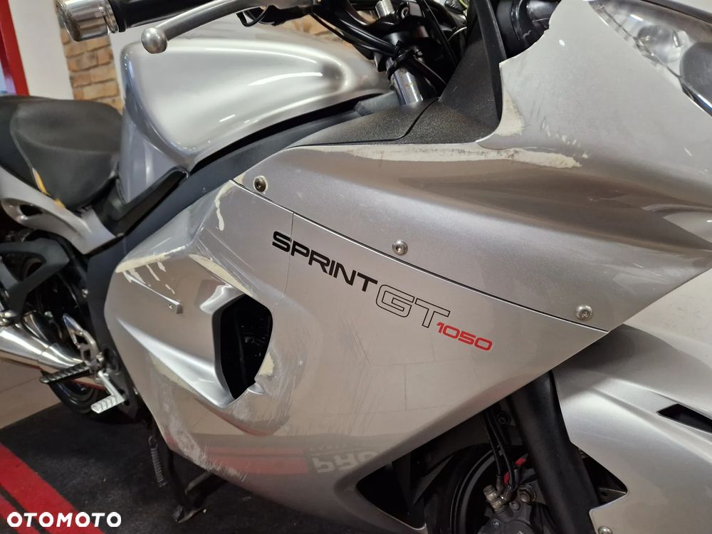 Triumph Sprint - 19