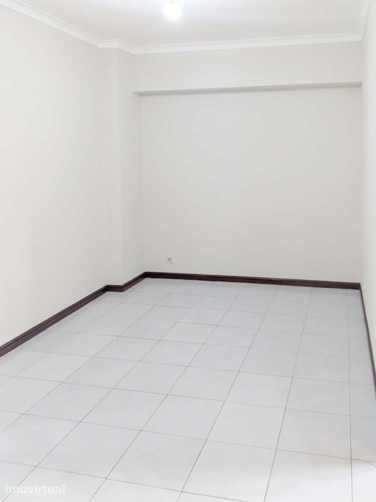 Apartamento T0 com configuração de T1 e  com varanda - Grande imagem: 5/15