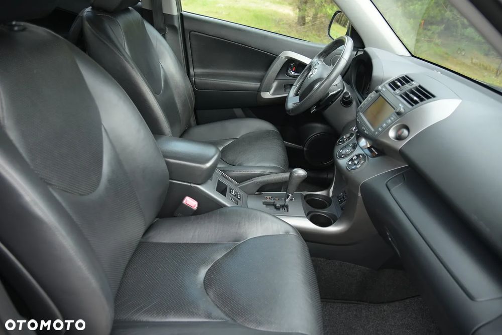 Toyota RAV4 - 15