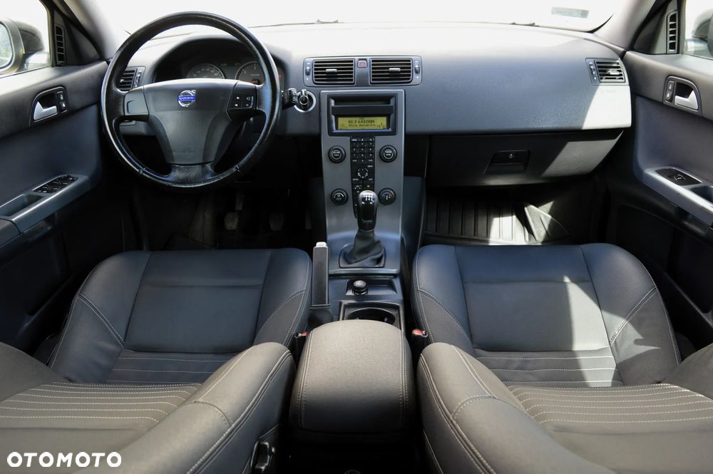 Volvo V50 2.0D Momentum - 8