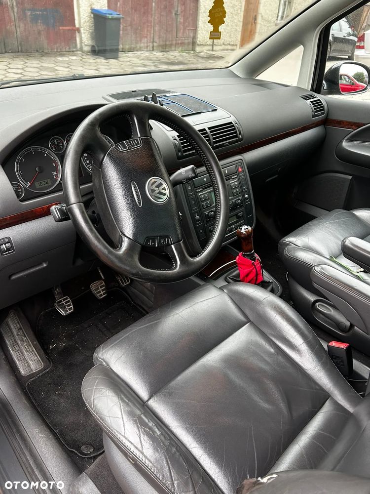 Volkswagen Sharan 1.9 TDI Highline - 9