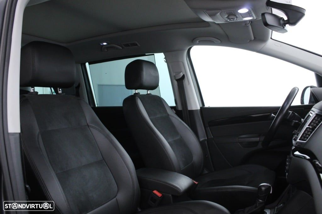 VW Sharan 2.0 TDI Blue Highline DSG - 14
