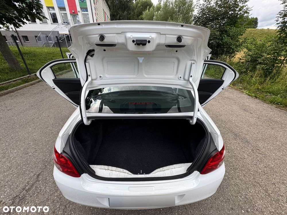 Peugeot 301 1.2 Pure Tech Active - 27