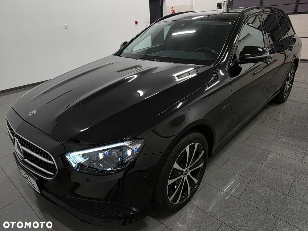 Mercedes-Benz Klasa E 300 de 4-Matic Exclusive - 34