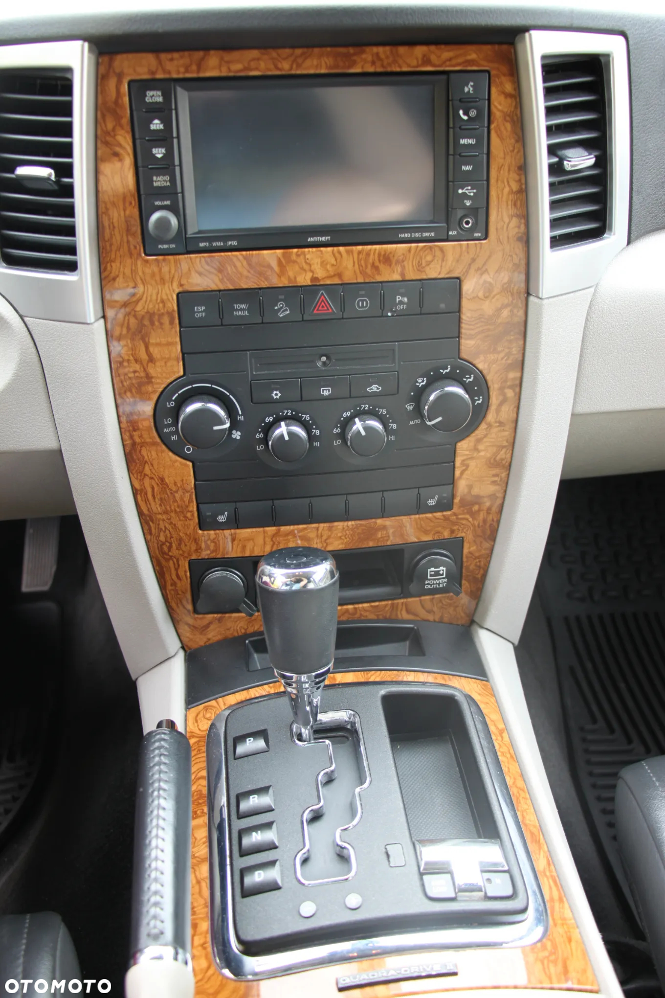 Jeep Grand Cherokee - 11