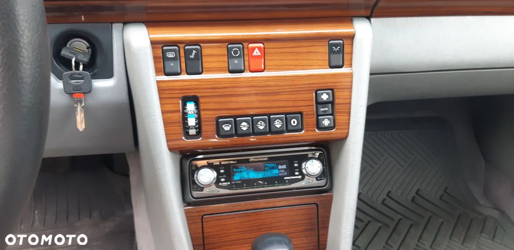 Mercedes-Benz W124 (1984-1993) - 15