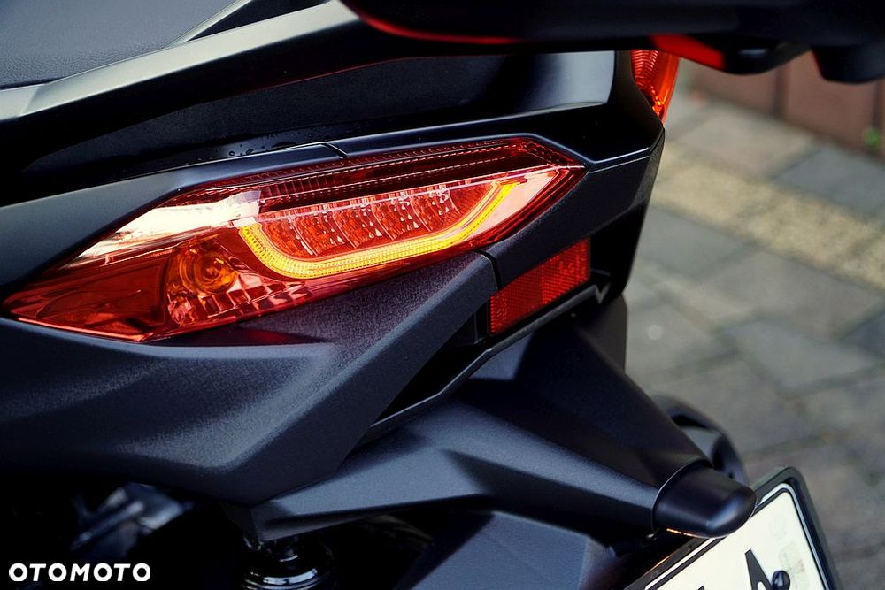 Yamaha X-max - 19