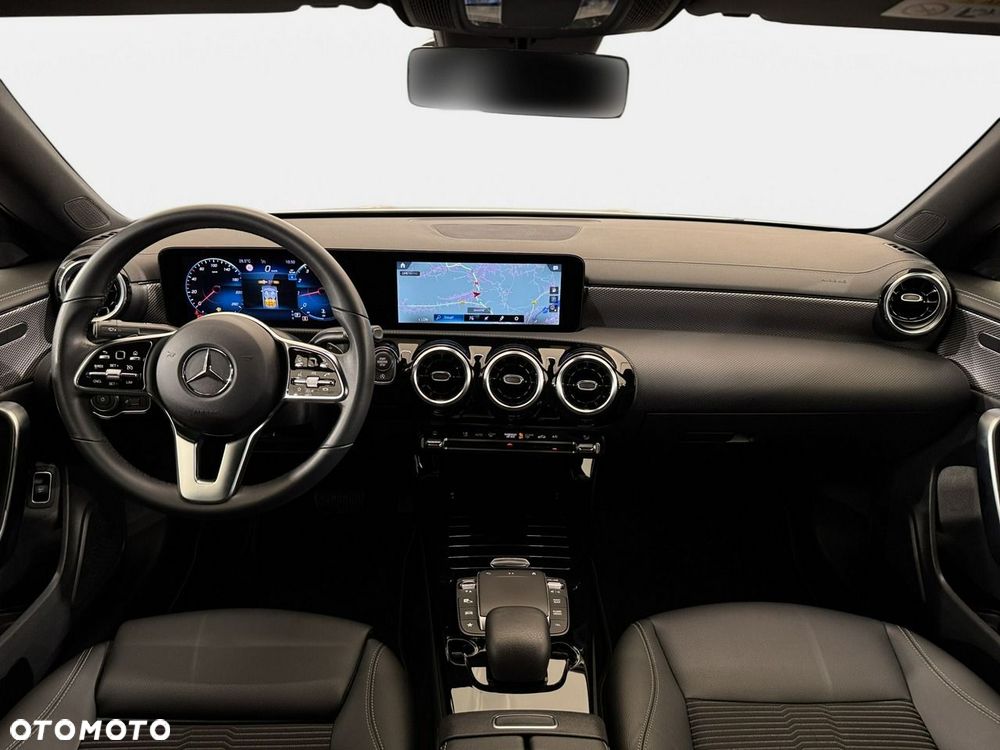 Mercedes-Benz CLA - 17