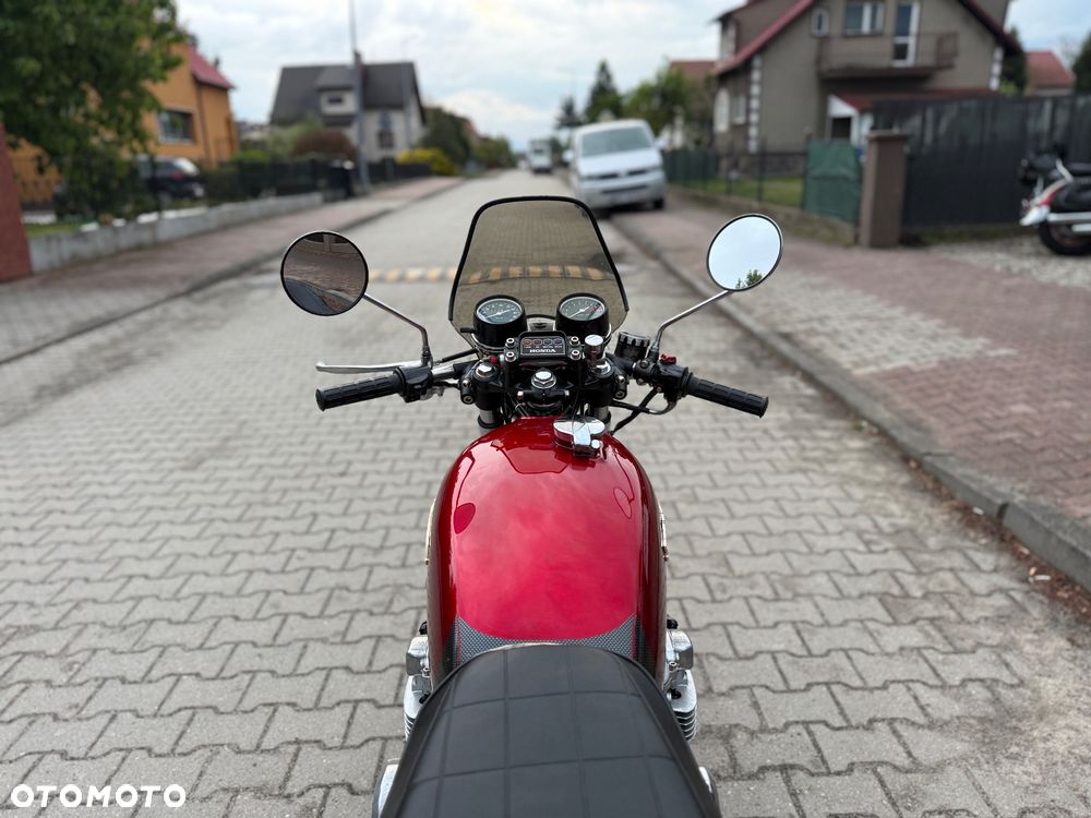 Honda CB - 12