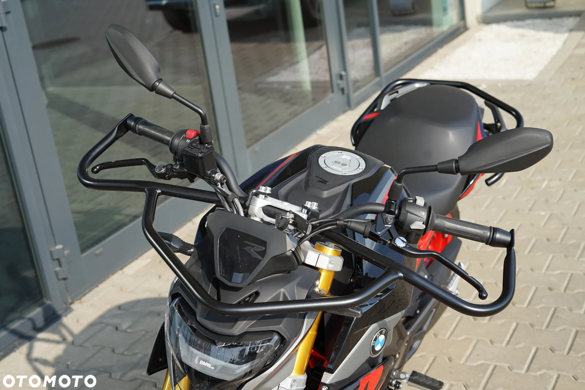BMW G - 18