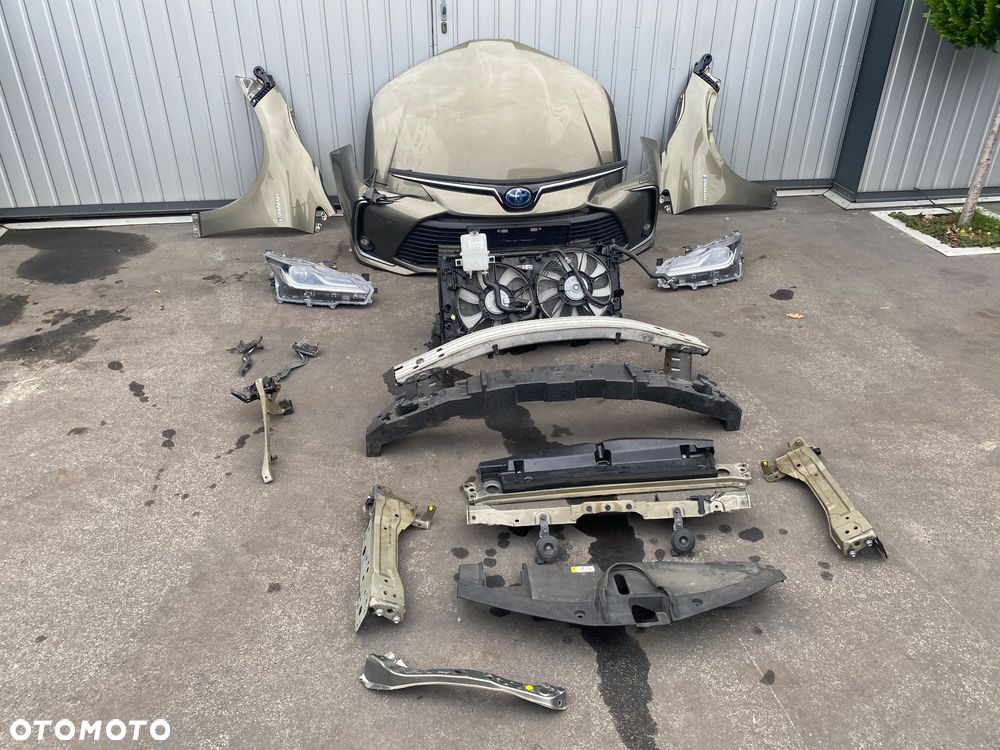 Toyota Corolla E21 E210 SEDAN  Hybrid HYBRYDA 2020r Kompletny przód MASKA BŁOTNIK LAMPA przednia REFLEKTOR LAMPY ZDERZAK pas przedni chłodnice KOMPLETNY CAŁY PRZÓD pokrywa silnika E 21  E 210 - 1