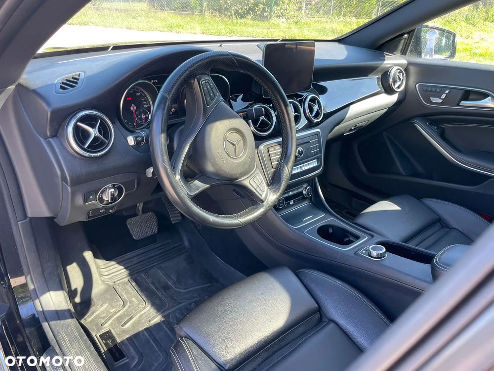 Mercedes-Benz CLA - 15