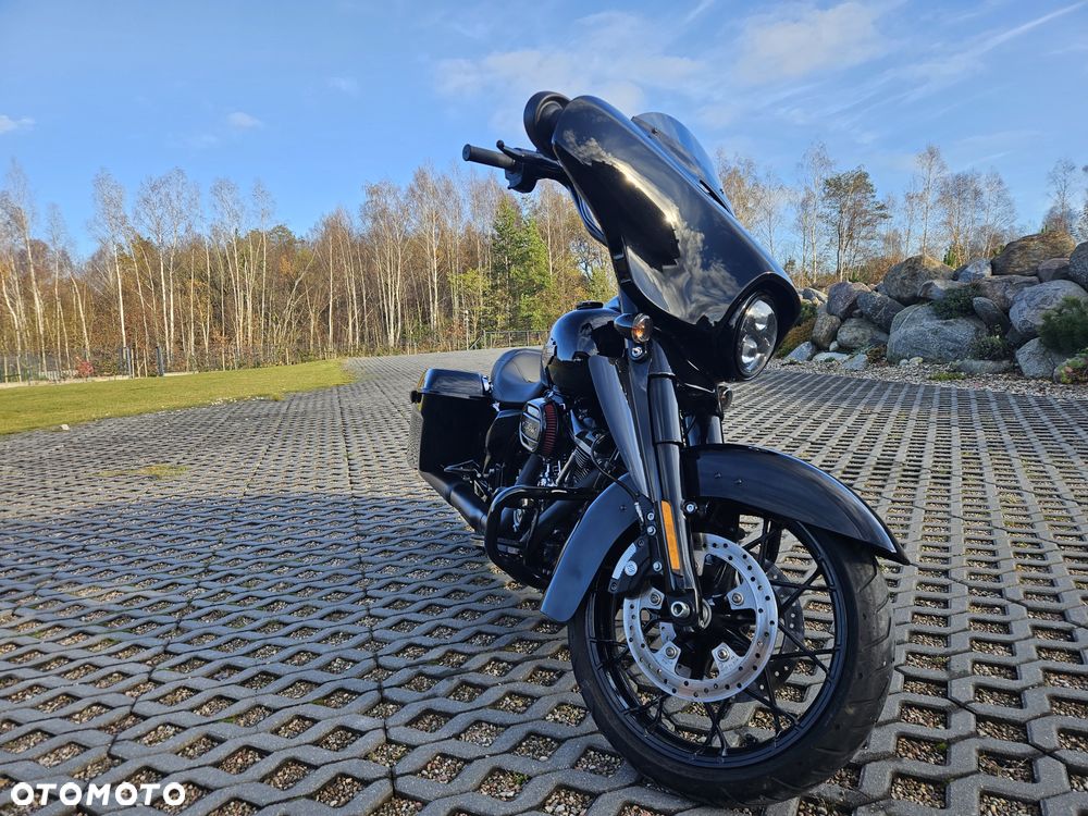 Harley-Davidson Touring Street Glide - 10