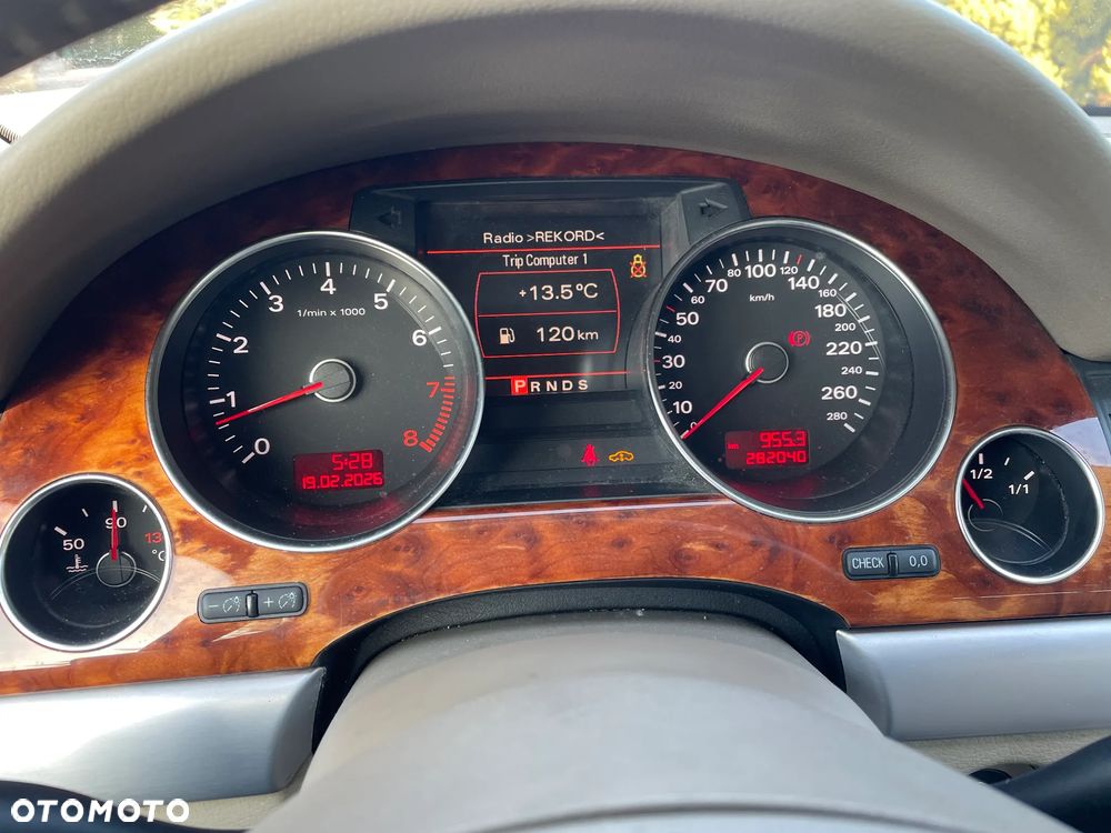 Audi A8 4.2 FSI Quattro - 10