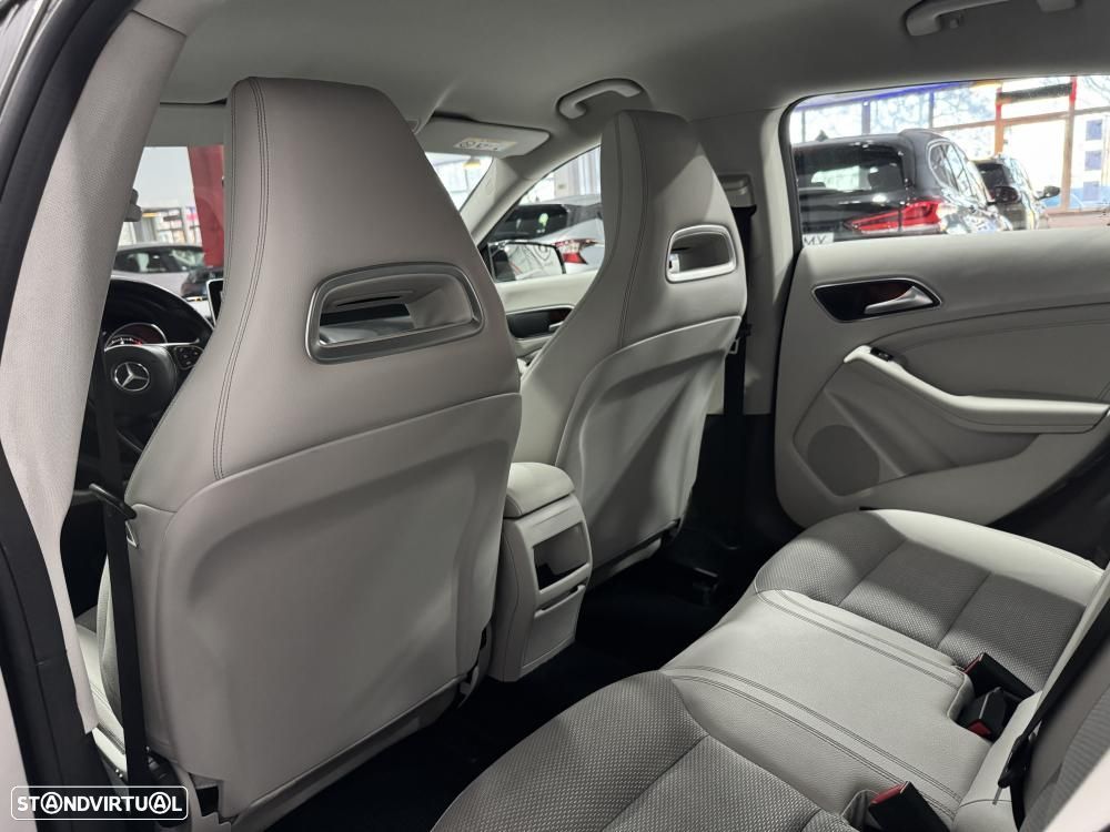 Mercedes-Benz CLA 180 d Shooting Brake Urban - 42