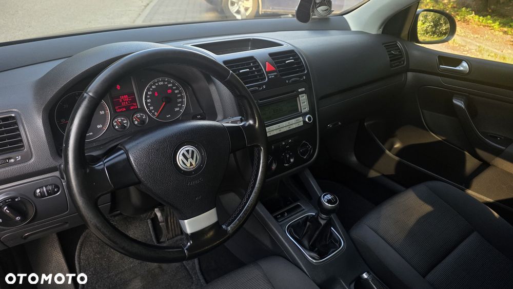 Volkswagen Golf - 3