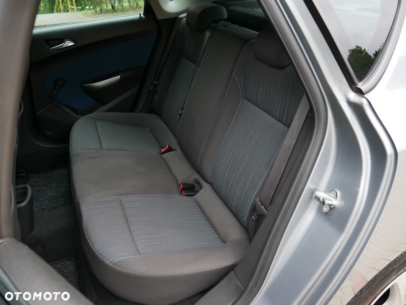 Opel Astra 1.4 Turbo Design Edition - 27