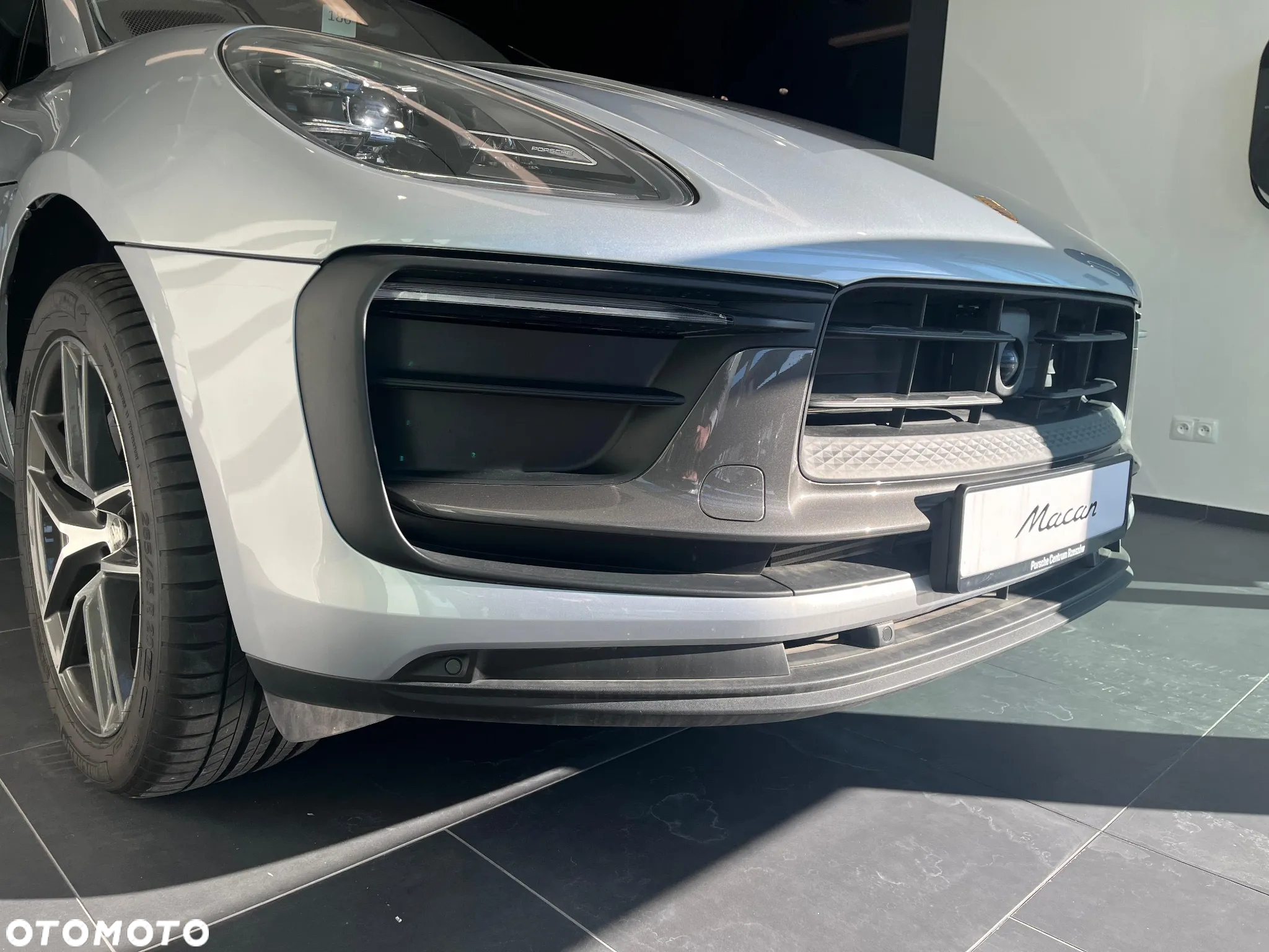 Porsche Macan T - 10