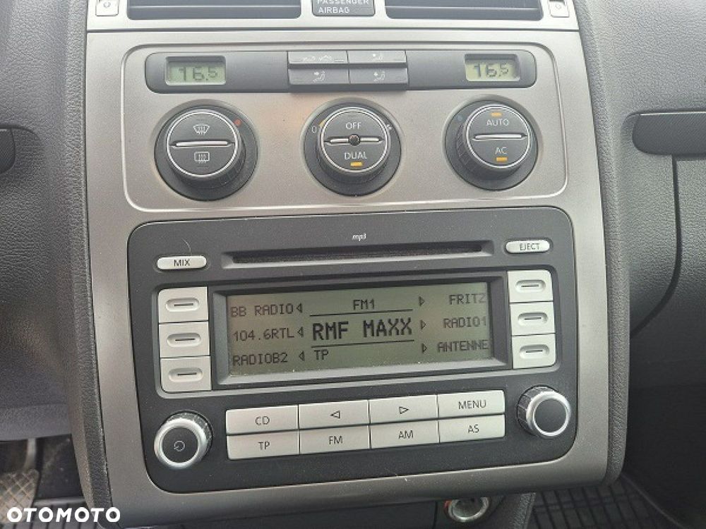 Volkswagen Touran - 18