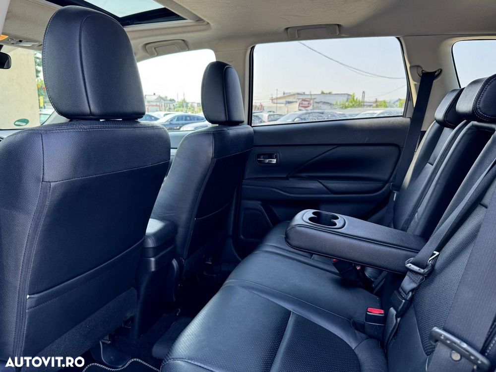 Mitsubishi Outlander - 20