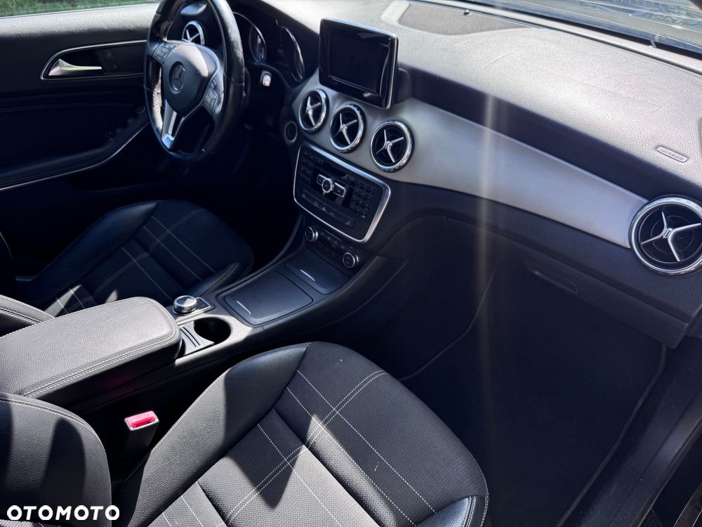 Mercedes-Benz GLA 220 d 4Matic 7G-DCT StreetStyle - 16