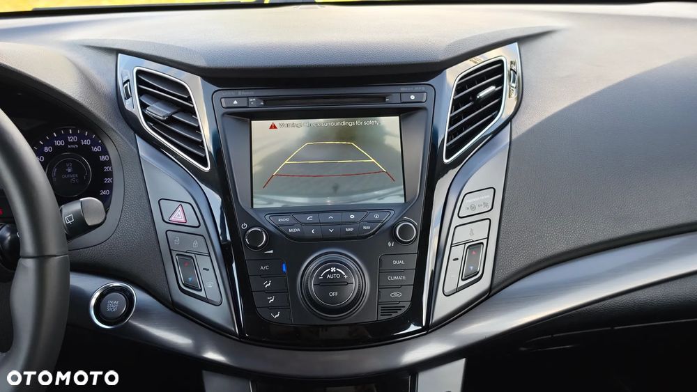 Hyundai i40 Kombi 1.7 CRDi Premium - 25