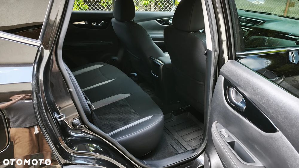 Nissan Qashqai 1.6 dCi 4x4 I-Way - 18
