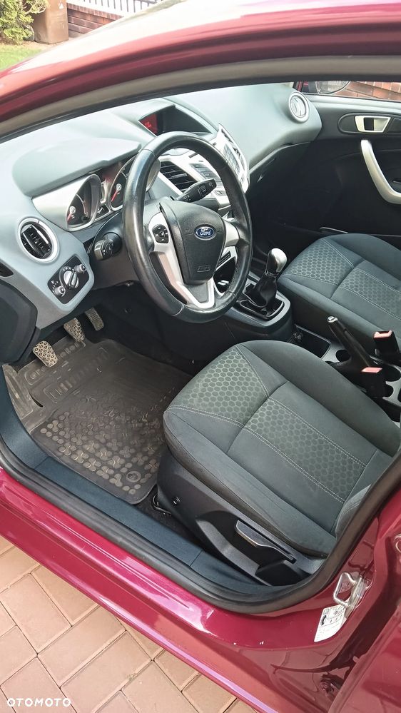 Ford Fiesta 1.4 Champions Edition - 10