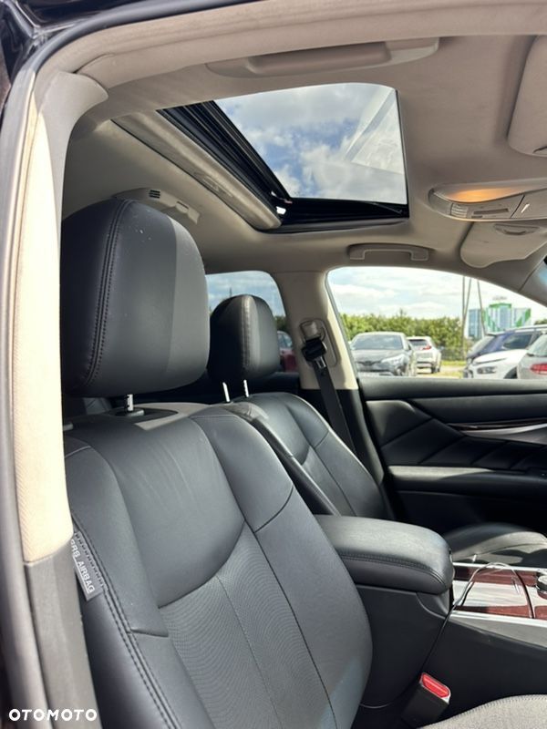 Infiniti Q70 2.2d Premium Executive - 10