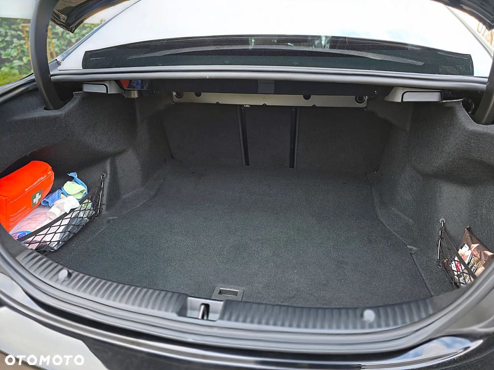 Mercedes-Benz Klasa C 300 9G-TRONIC Avantgarde - 27