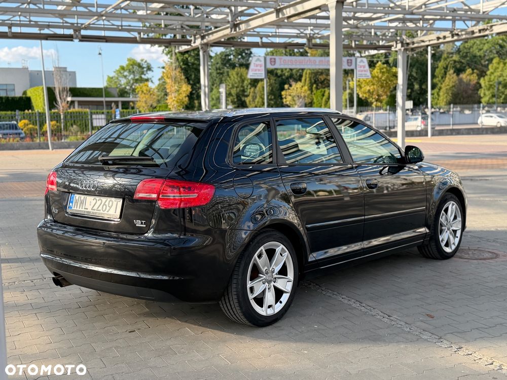 Audi A3 Sportback - 4