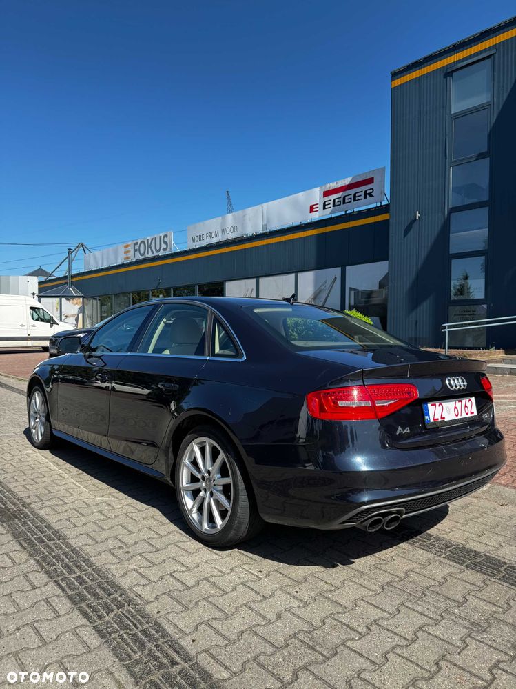 Audi A4 Limousine - 4