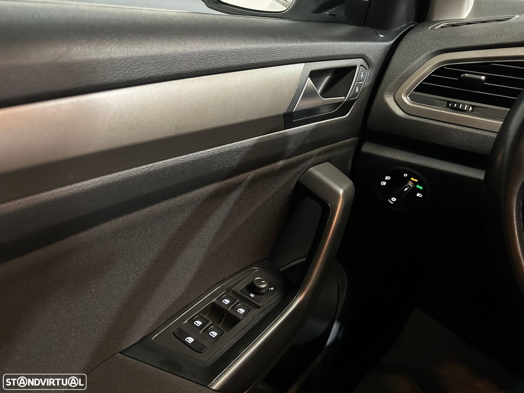 VW T-Roc 1.0 TSI Style - 38