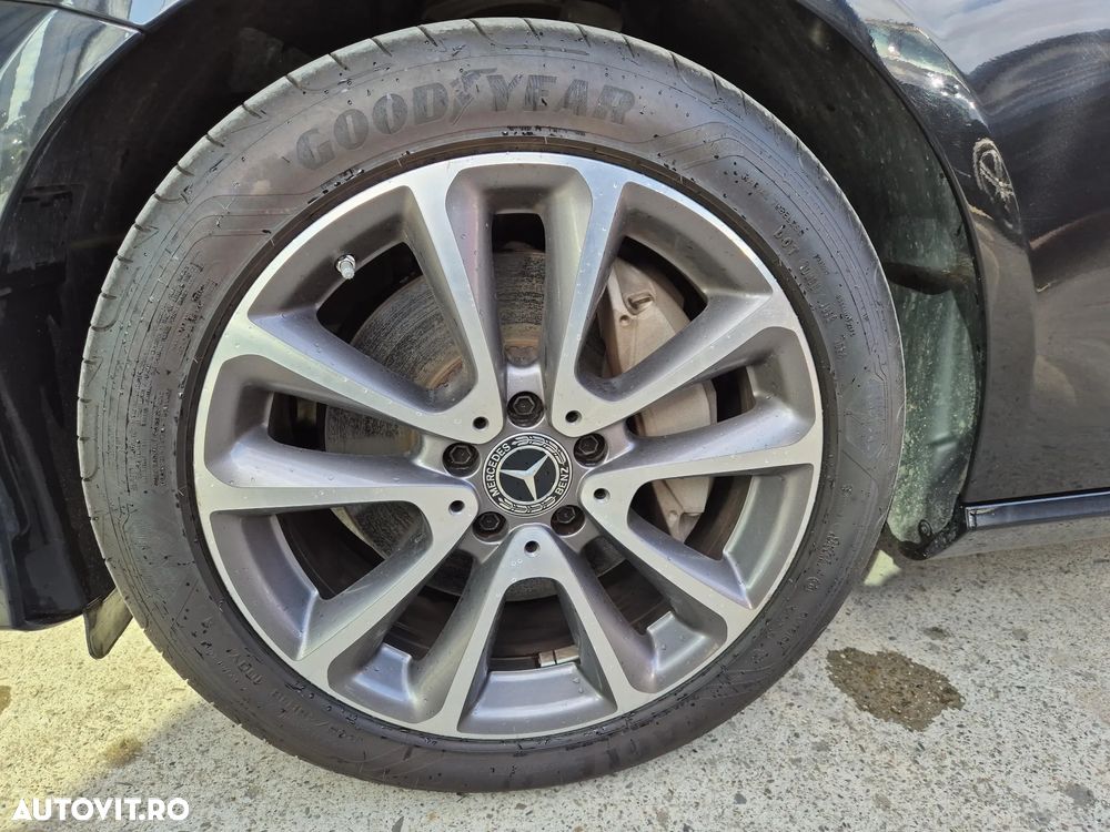 Mercedes-Benz E 300 - 23