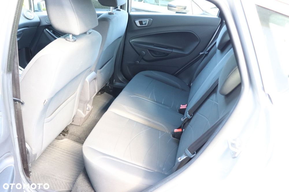 Ford Fiesta - 17