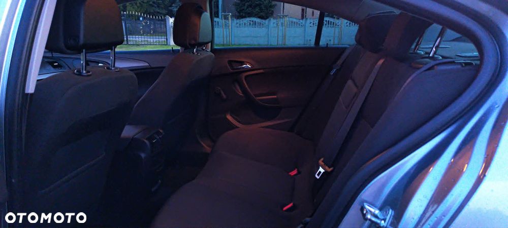 Opel Insignia - 11