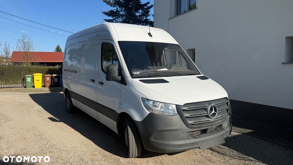 Mercedes-Benz Sprinter - 1
