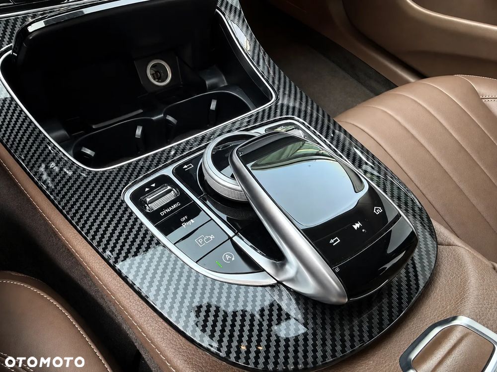 Mercedes-Benz Klasa E 220 d 4Matic 9G-TRONIC Exclusive - 17