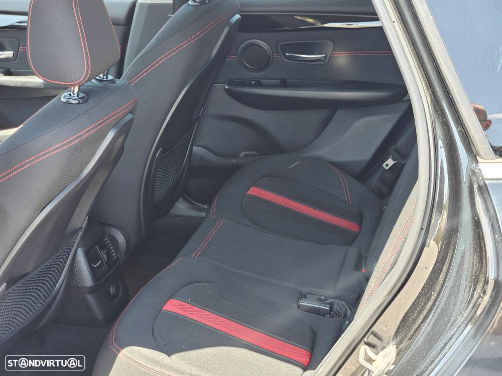 BMW 218 Active Tourer d Line Luxury - 13