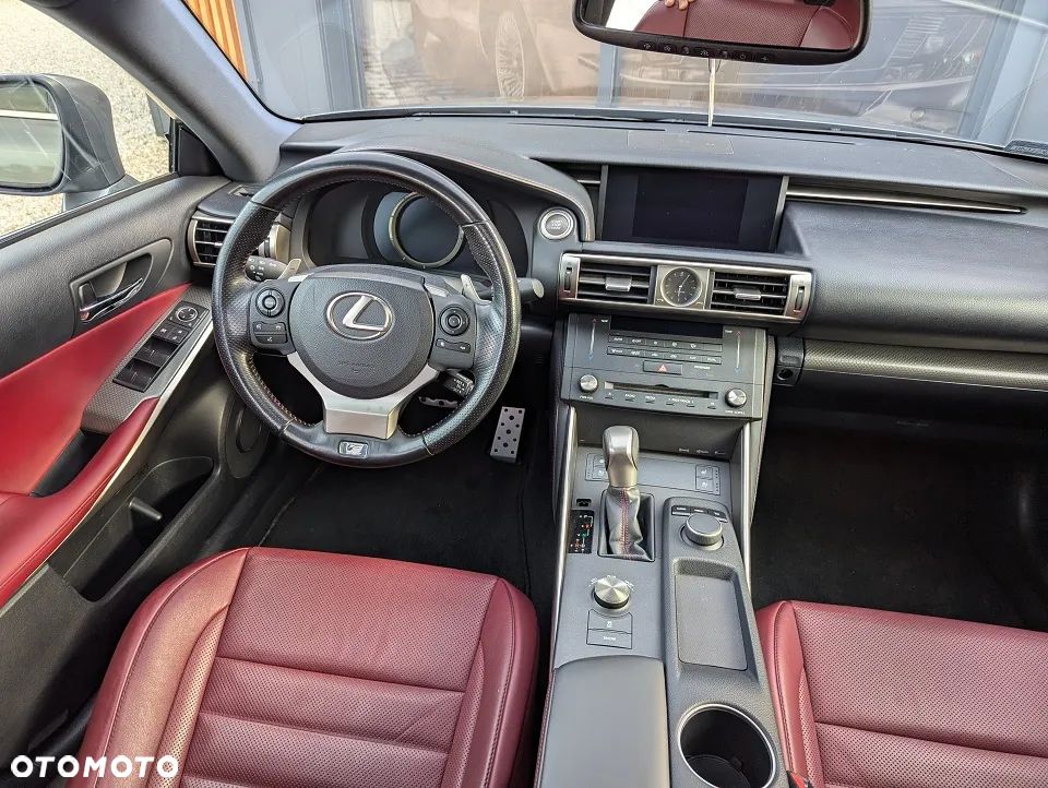 Lexus IS 200t F Sport - 18
