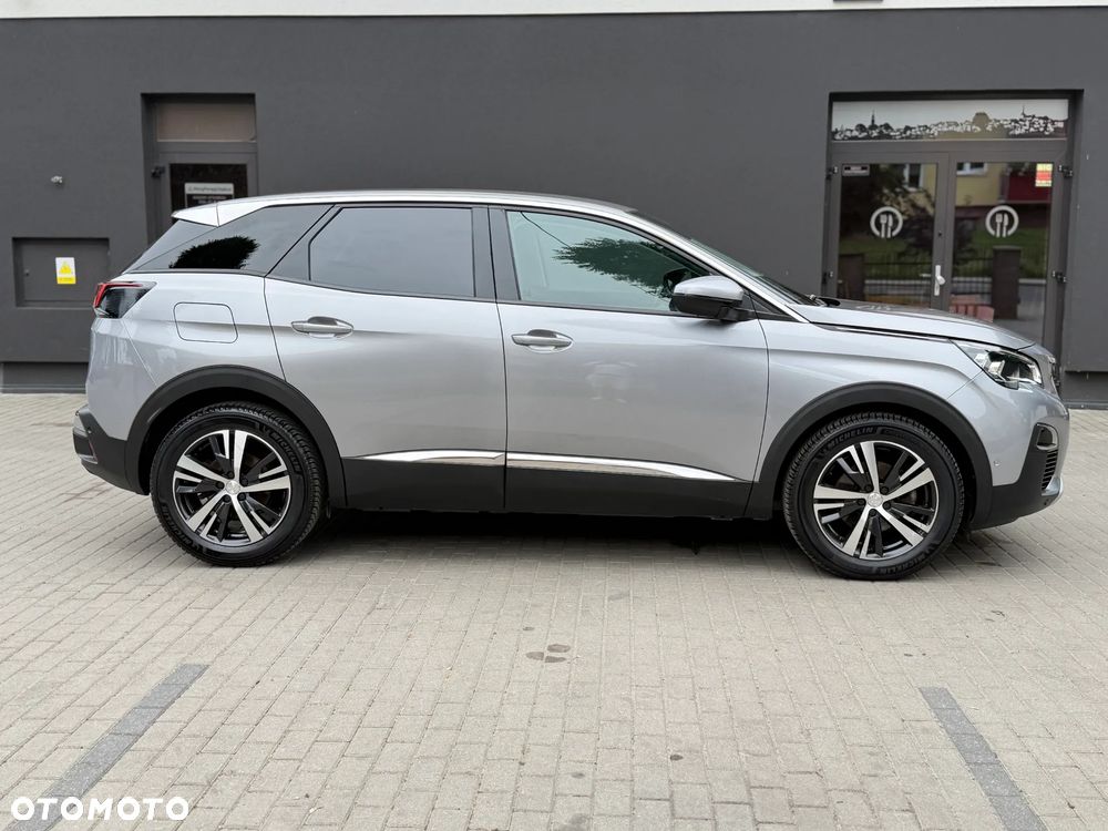 Peugeot 3008 1.2 PureTech Allure S&S - 11
